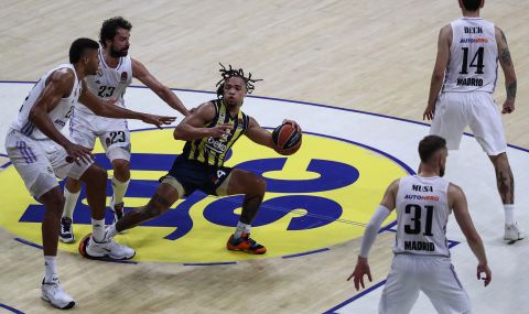 Реал (М) нанесе втората загуба за сезона на лидера Фенербахче в Евролигата по баскетбол за мъже - 1