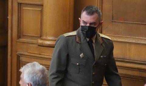 Военното разузнаване скочи срещу политическите внушения - 1