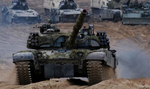 Полша подпомага Украйна с изпращането на повече от 200 танка Т-72 - 1