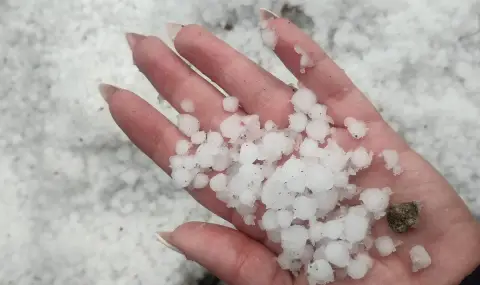 Градушка падна край Поморие и причини пет катастрофи