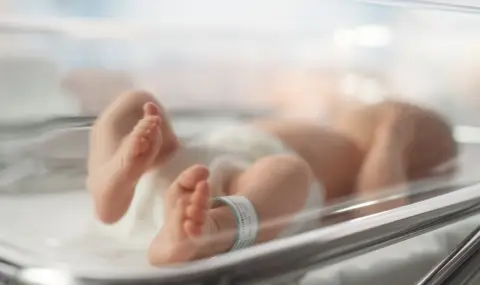 Ужас във Франция: 6-годишно момче уби новородено в болница - 1