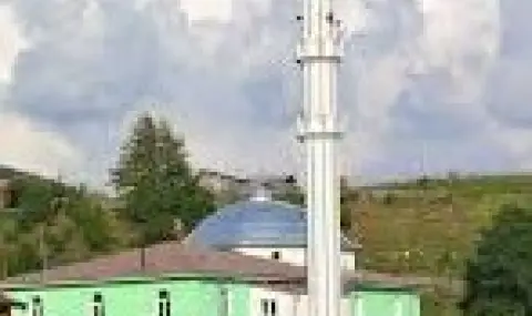 Християнин направи дарение от 150 000 лева за доизграждане на джамията в Момчилград - 1