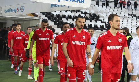 Бивш играч на ЦСКА ще блокира сделката за Махмутович, ако не си получи парите до 24 часа - 1