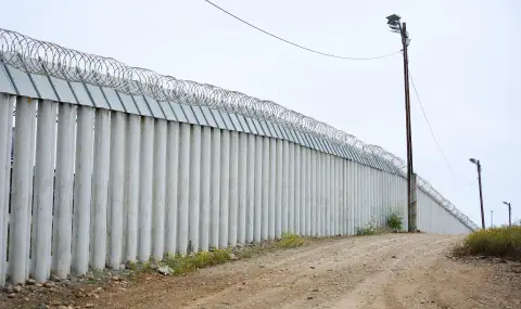 The United States has imposed a ban on entry for citizens from 12 countries  - 1