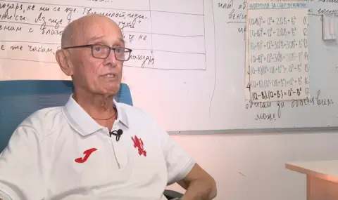 Ученици спасиха учителя си по математика, един от тях му стана и донор  - 1