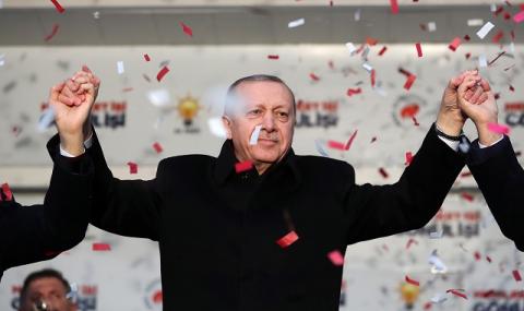 Ердоган се трогна от трагедията в Албания - 1