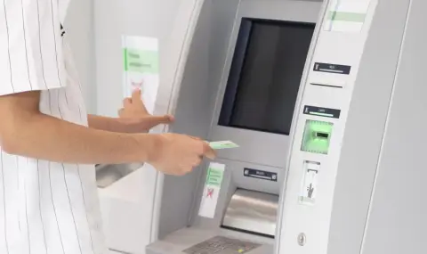 How to avoid falling into the debt trap (VIDEO)  - 1