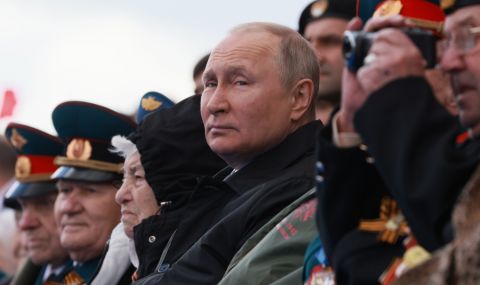 Владимир Путин положи венец на Гроба на незнайния воин - 1