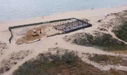 ДНСК: Заведенията на пясъка в "Смокиня" остават, готовите бетонни елементи не са строеж - 1