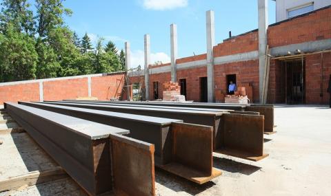 Обявиха обществени поръчки за физкултурни салони за 2 млн. лв. - 1