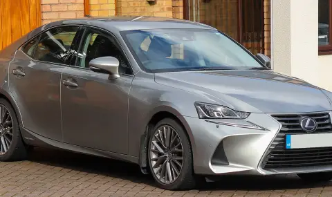 Силните и слабите страни и БГ цени на употребявани Lexus IS - 1