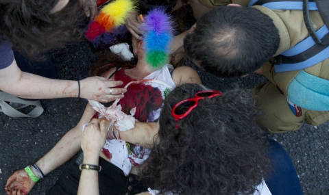 Почина момиче намушкано по време на гей парад в Йерусалим - 1