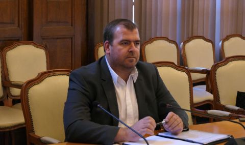 Ще искаме ЕК да задейства кризисен резерв в подкрепа на българските зърнопроизводители - 1