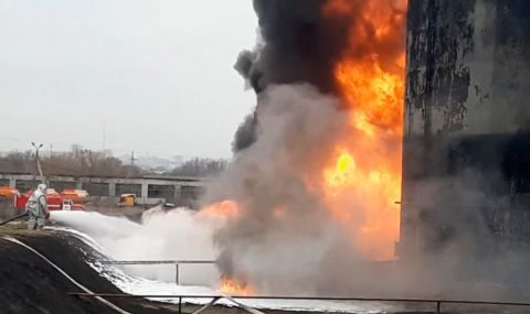 Пожар в руска рафинерия, Москва обвини украинските служби - 1