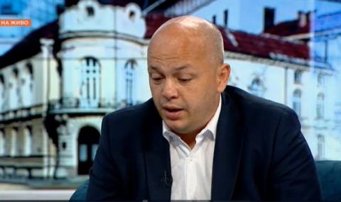 Симов: Парламентът прилича на психиатрия, останала без лекарства - 1