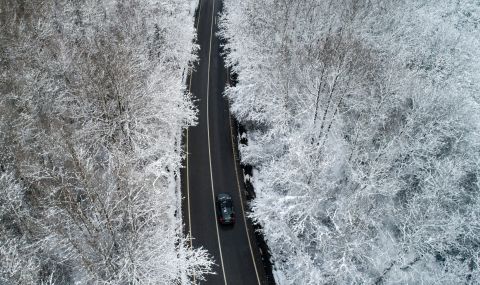 Петметрови снежни преспи блокират пътища в Турция - 1