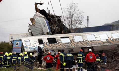 Трима задържани за влаковата катастрофа в Гърция ще дадат показания в петък - 1