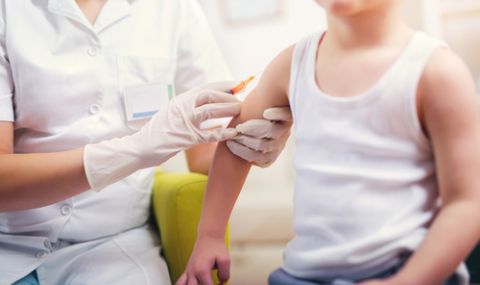 Доставиха първите детски COVID ваксини у нас - 1