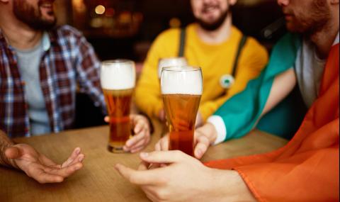 Ирландия вдигна 90-годишна забрана за продажба на алкохол - 1