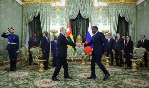 Тази африканска държава играе сложна дипломатическа еквилибристика между Запада и Русия