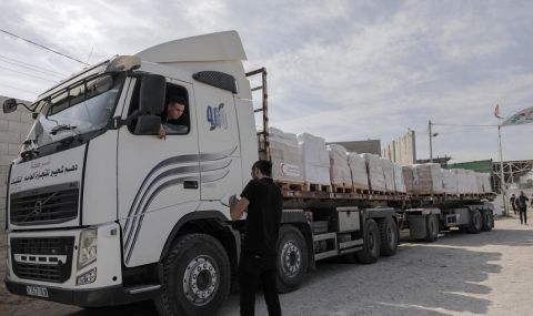 Израел проверява доставената хуманитарна помощ - 1