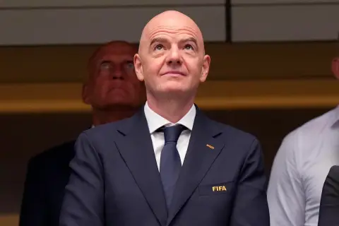 Президентът на ФИФА обеща по 40 милиона на всяка федерация, която го подкрепи - 1