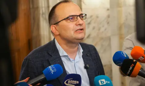 Мартин Димитров: Асен Василев собственоръчно раздели ПП и ДБ - 1