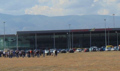 Съседна държава с интерес към българско летище - 1