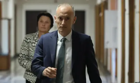 Образователният министър Красимир Вълчев: Свещеници няма да влизат в училищата - 1