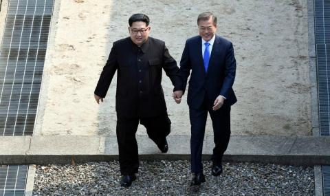 Историческо! Ким Чен-ун стъпи в Южна Корея - 1