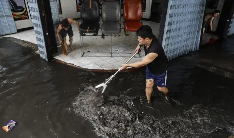 Четирима загинали и хиляди евакуирани след проливни дъждове в Южен Тайван - 1
