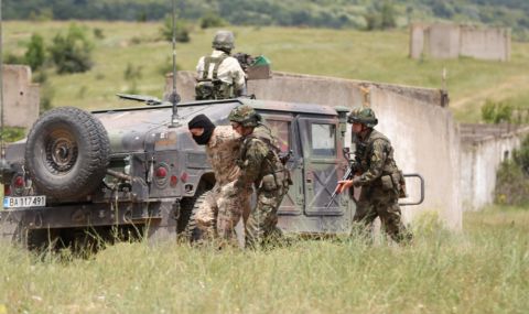 Български военнослужещ се е самоубил на полигона "Ново село" - 1