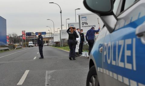 Полиция разгони фирмено парти - 1