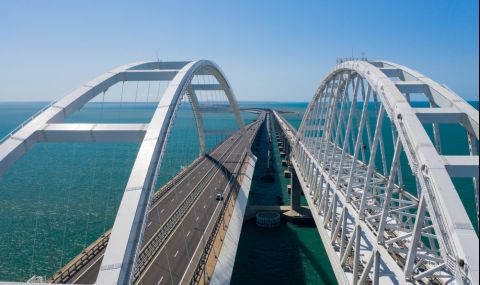 Украйна предупреди Путин: Кримският мост ще бъде унищожен - 1