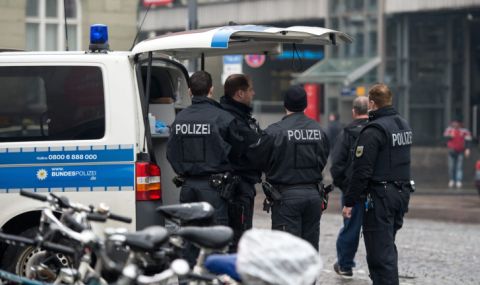 Петима арестувани в Германия за трафика на мигранти  - 1