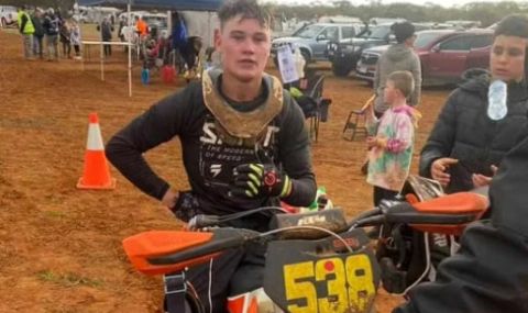 Тийнейджъри убиха 19-годишен състезател по мотокрос на улицата - 1