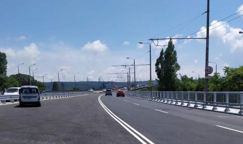 Пуснато е движението по ремонтирания Аспарухов мост във Варна - 1