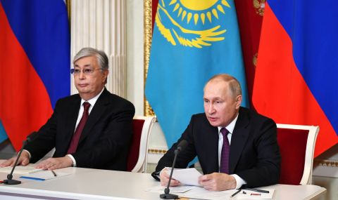 Казахстанският лидер се срещна с Путин при първото си задгранично посещение след изборите  - 1