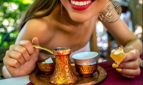 Отвориха кафене, забранено за мъже, в Турция - 1