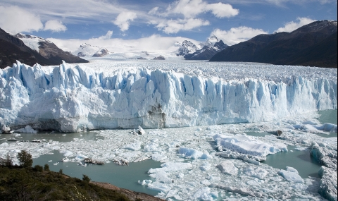 Топенето на ледник предизвиква необратимо покачване на морето - 1