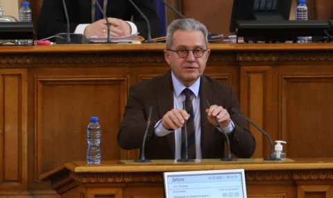 ДПС иска изслушване на Нинова в НС - 1