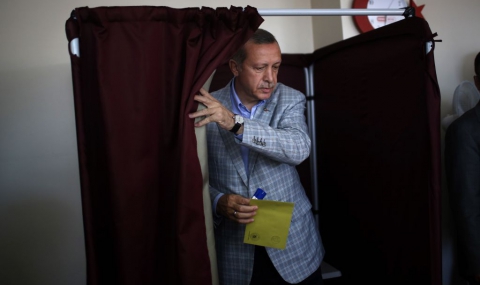 Ердоган печели на първи тур президентските избори в Турция (обновена) - 1