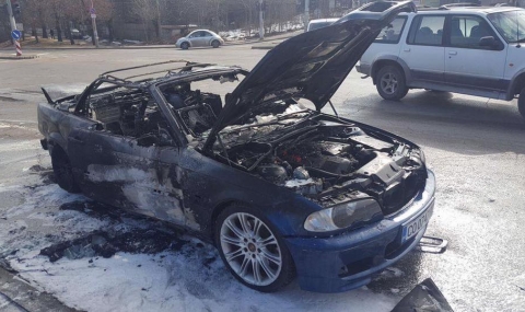 Кола се самозапали в движение - 1
