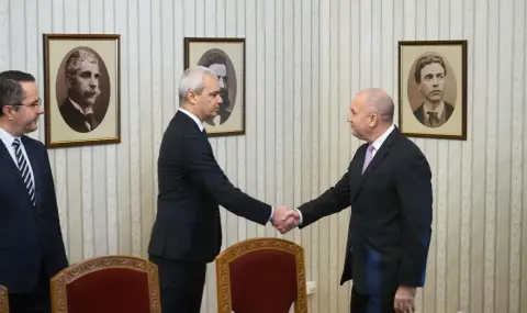 Radev to "Vazrazhdane": It is precisely for you that there is no need for special overtures and talk about how complicated the situation is VIDEO  - 1