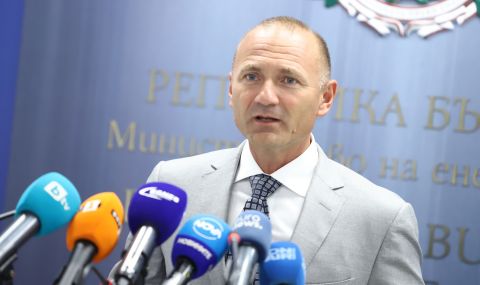 “Демократична България” иска оставката на енергийния министър - 1