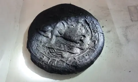 В Турция откриха хляб на 1200 години с образа на Исус Христос (СНИМКИ) - 1