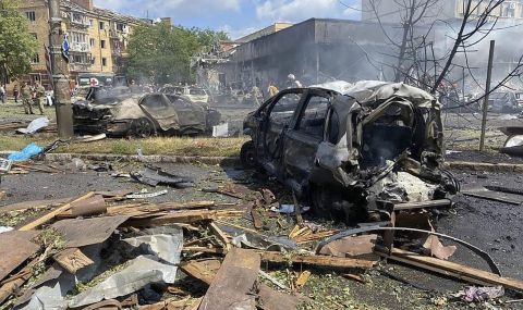 Още загинали и ранени при руския ракетен удар в украинския град Виница - 1