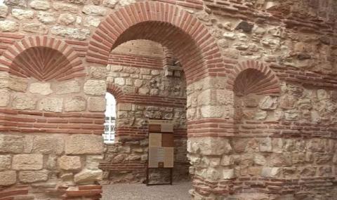 САЩ реставрираха култова църква от XIV век в Несебър (ВИДЕО) - 1