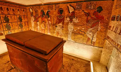 Невероятна находка: В Египет археолози изровиха два саркофага на високопоставени жени - 1