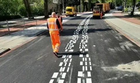 A new type of road marking  - 1